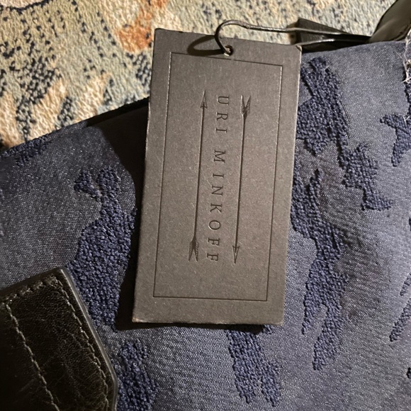 Uri Minkoff Warren Pouch - Picture 2 of 4